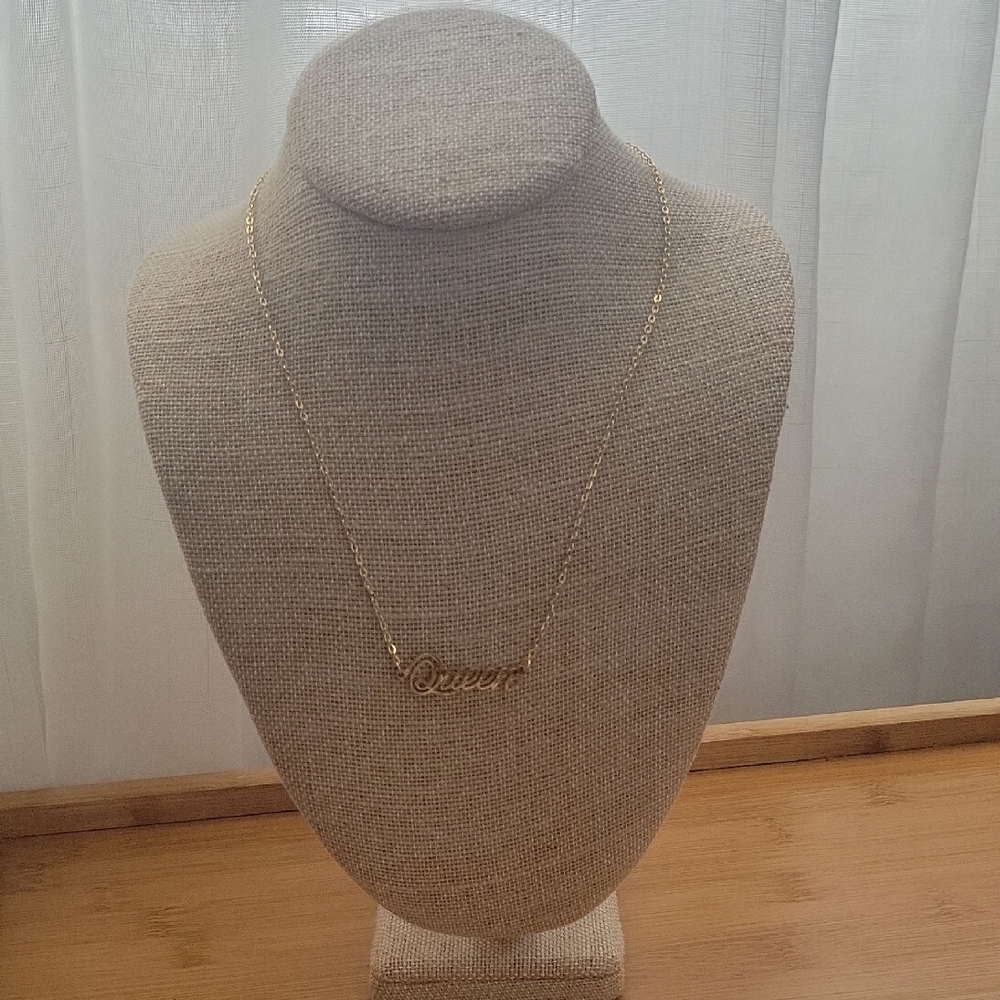 Gold Queen Name Tag Necklace